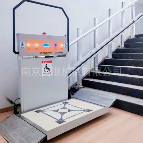 斜挂式电动升降机 斜挂式电动升降机