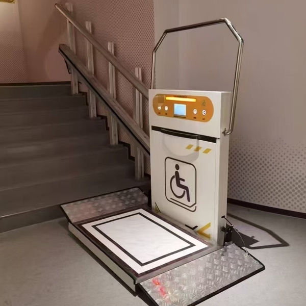 贵阳龙泉苑无障碍升降平台项目完成